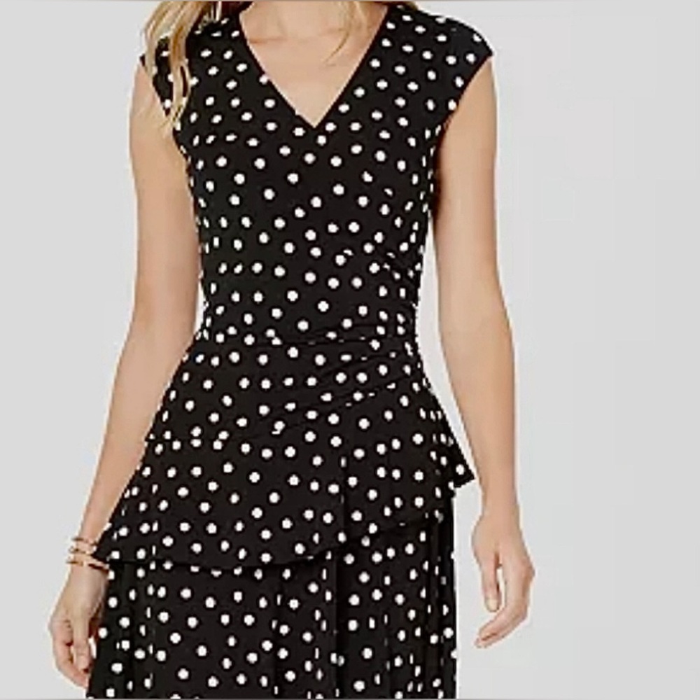 Petite Blk & Wht Polka Dot Asymmetric Ruffle Hem Dress Signature By Robbie Bee